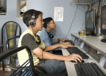 Hình minh họa: Quy trình 5 bước tải game chiến thuật PC an toàn từ A-Z